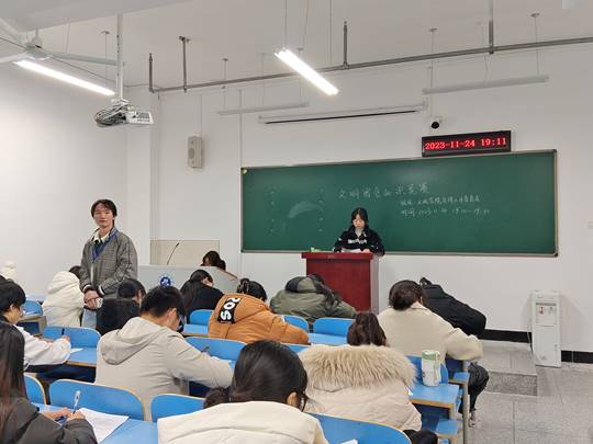 说明: 图示, 示意图
中度可信度描述已自动生成:ver1